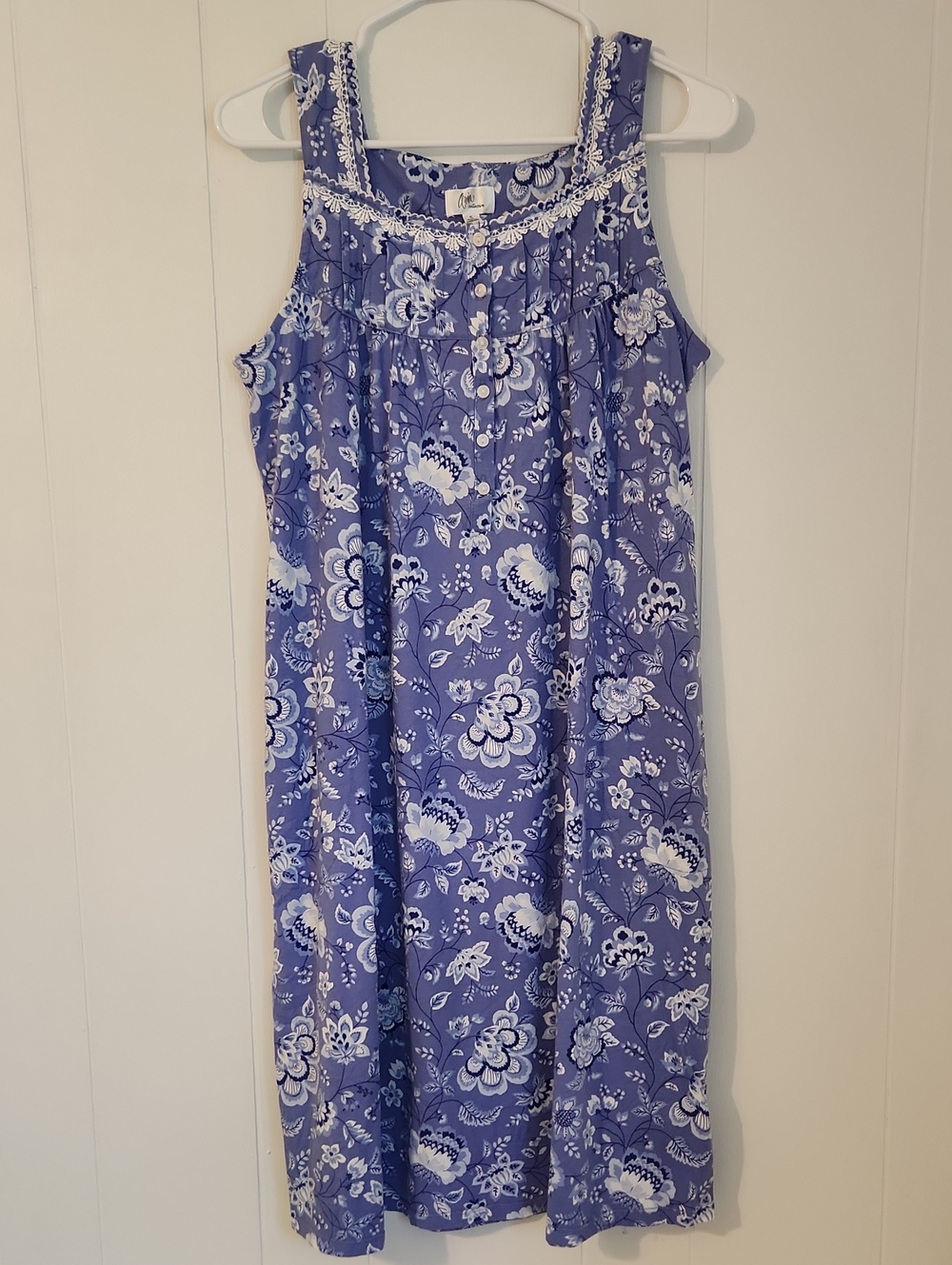 NWOT Aria Collection Lavender Floral Nightgown Sz S